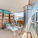 Trident Bayside - Beautiful Two Bed In The Marina